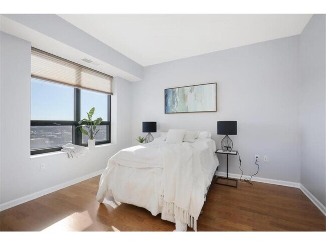 Building Photo - 500 E Grant St