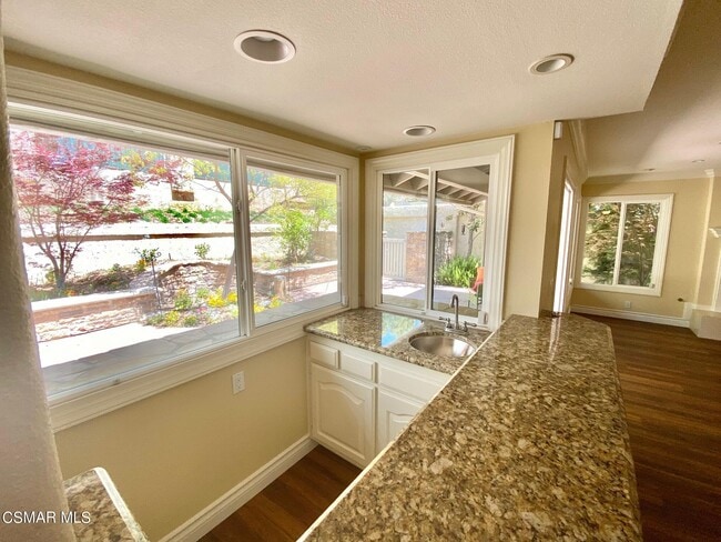 Building Photo - 4555 Tam O Shanter Dr