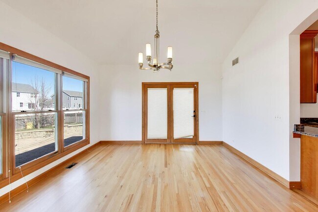 Building Photo - 2951 Old Glory Dr