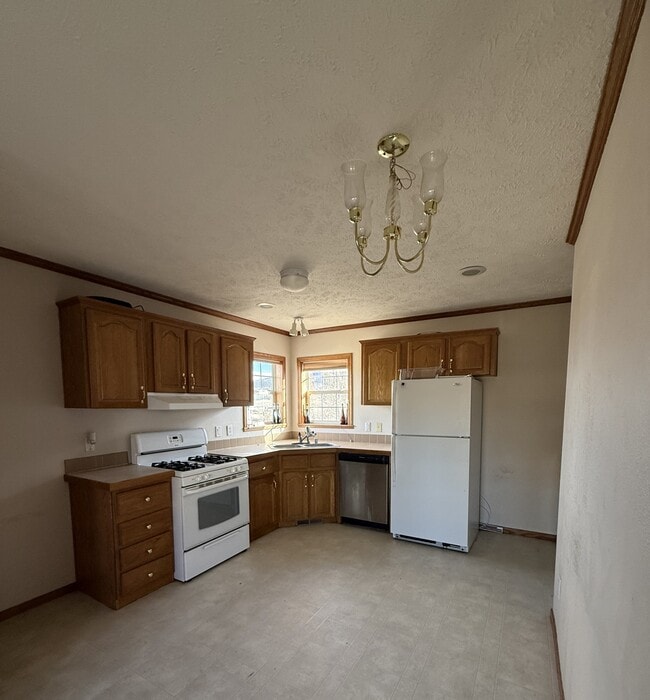 Building Photo - 10202 Rodeo Park Dr