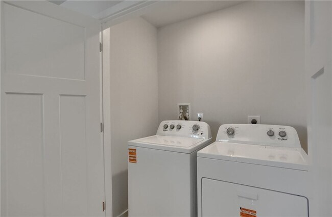 Building Photo - 122 Scotland Ln