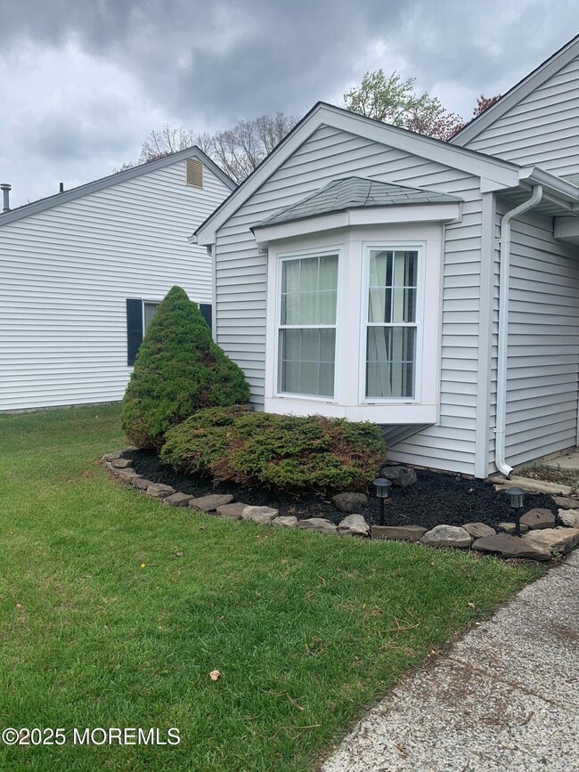 Building Photo - 124 Mohican Ln
