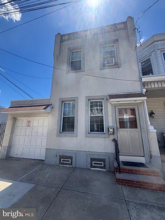Building Photo - 3509 Mercer St
