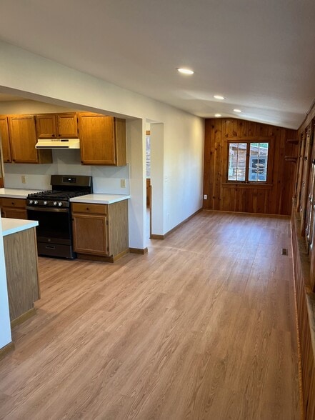 Sunroom - 604 Aspen Ave