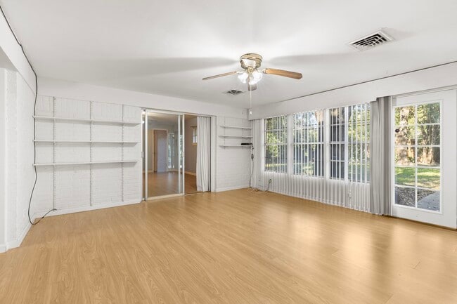 Building Photo - 10310 Willowgrove Dr