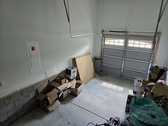 Building Photo - 1301 Elm Ave