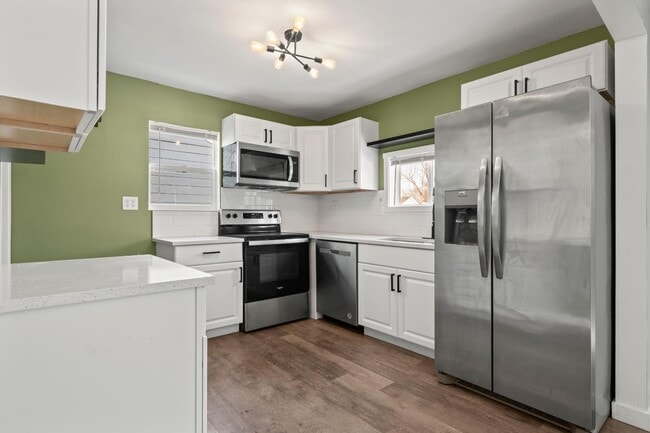 Building Photo - 1914 N Euclid Ave