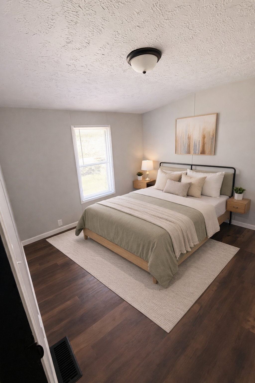 Building Photo - 11 Deerwood Park