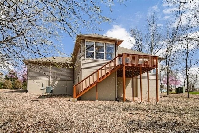 Building Photo - 15 Glenbrook Ln