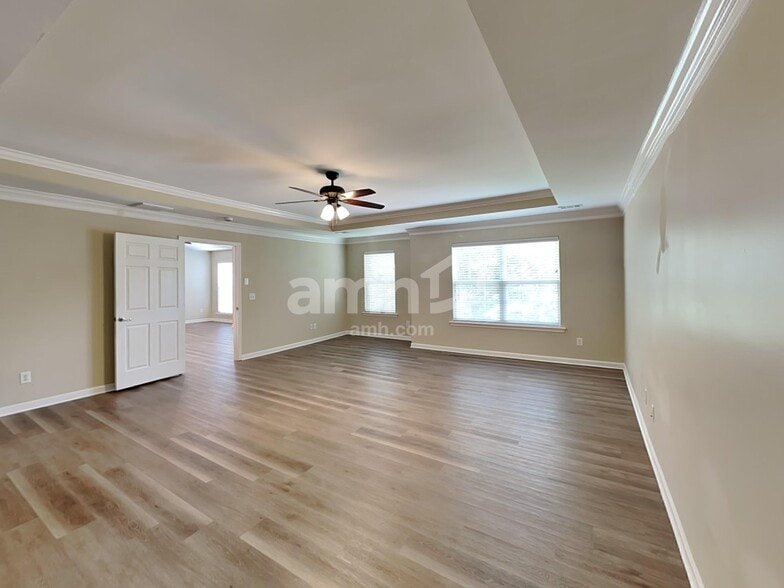 Building Photo - 319 Forest Bend Dr