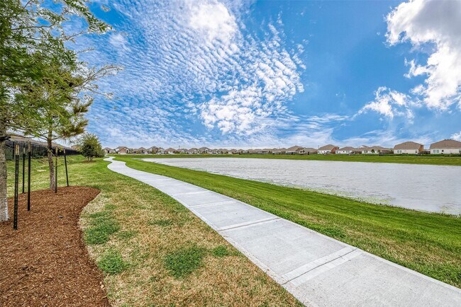 Building Photo - 506 Pecan Landing Ln