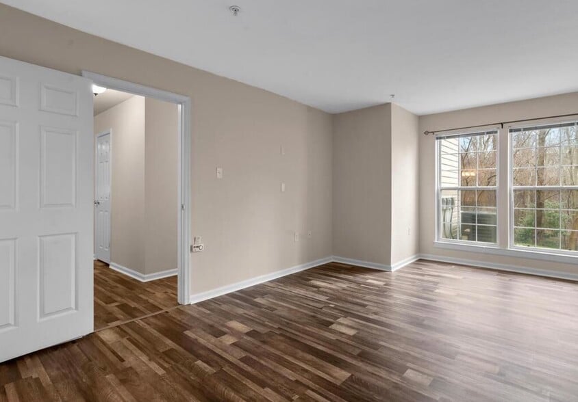 Building Photo - 12008 Amber Ridge Cir
