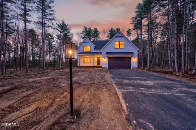 Building Photo - 622 Acland Blvd