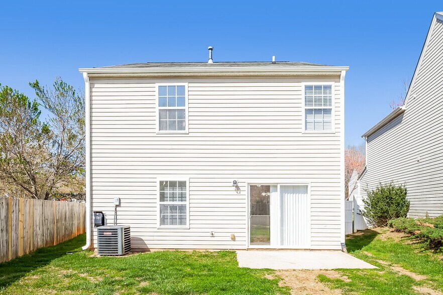 Building Photo - 3035 Teton Dr