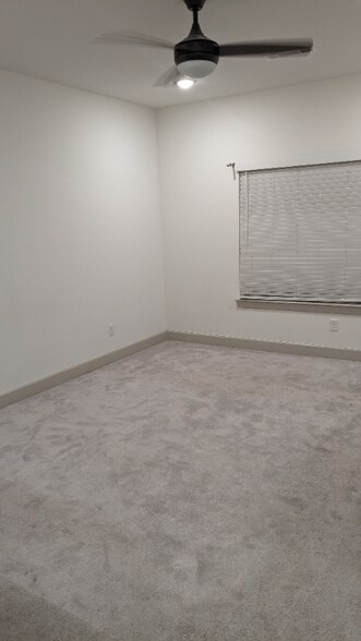 Building Photo - 1036 Tracey Ln