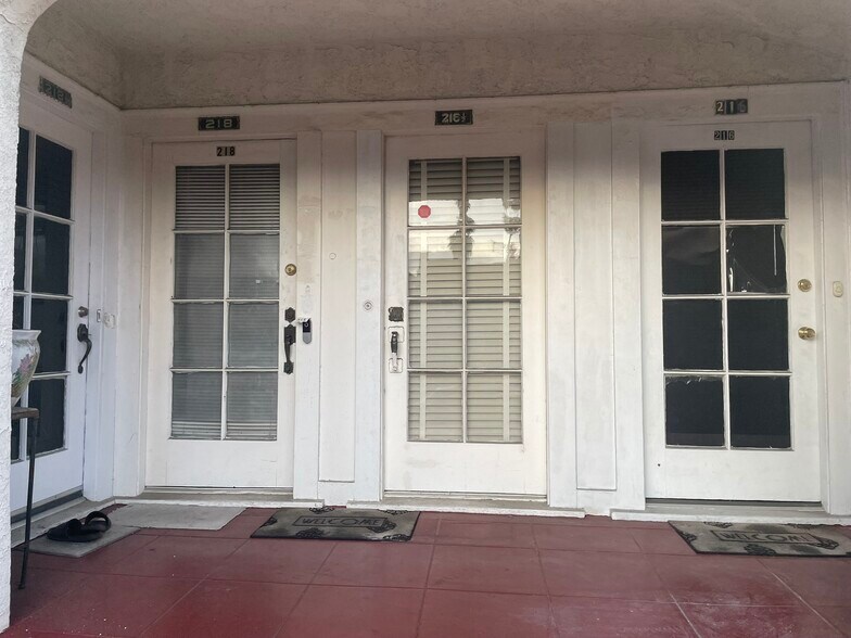 Entry Doors at the Front - 216 N New Hampshire Ave