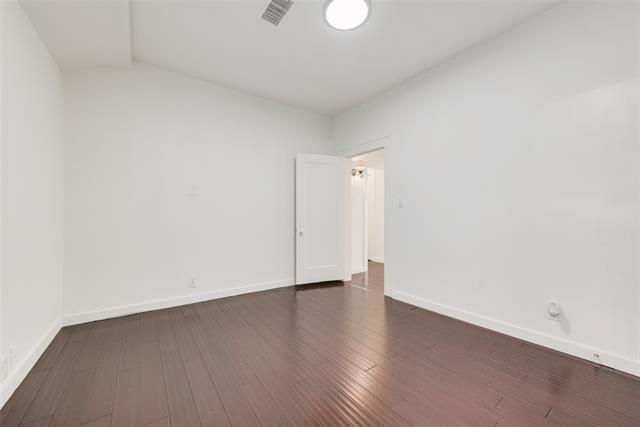 Building Photo - 6042 Belmont Ave