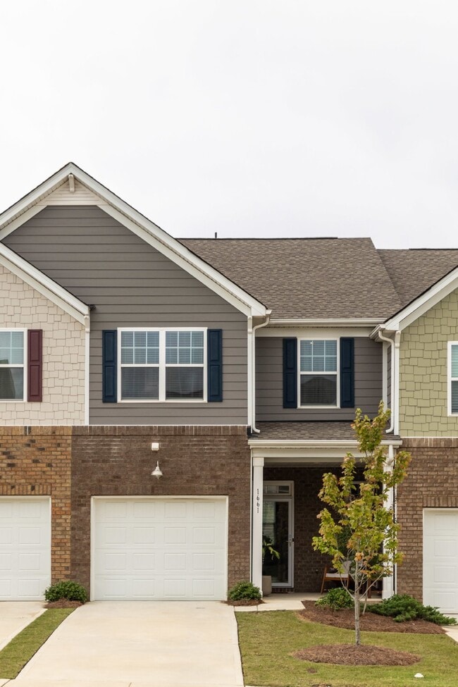 Building Photo - Well maintained 3-Bed 2.5 Bath Townhouse i...