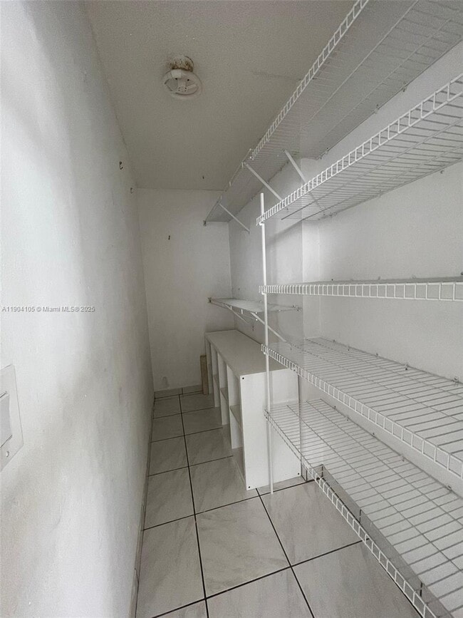 Building Photo - 5313 Collins Ave