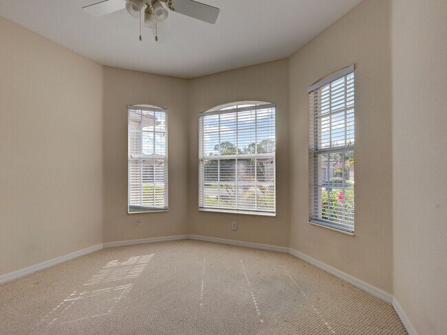 Building Photo - 3BD/2BA/3 Car Garage in Stoneybrook