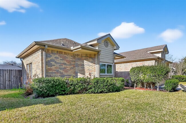 Building Photo - 3126 Lakefield Way