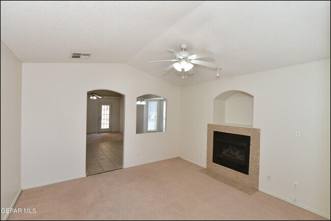 Building Photo - 3112 Tierra Ayala Dr
