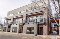 Building Photo - 727 Front St