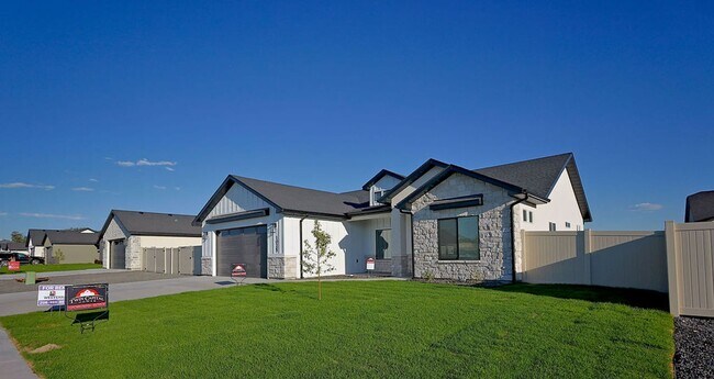Building Photo - Kimberly - Single Family Home