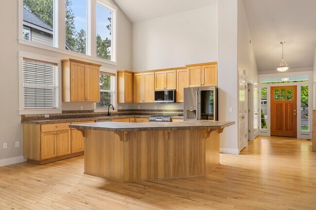 Building Photo - 345 Timber Creek Dr