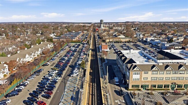 Building Photo - 210 Fulton St