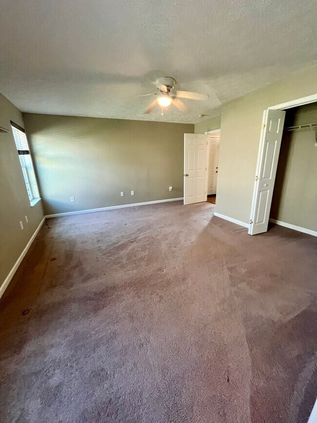 Building Photo - Quiet Neighborhood Charm with Everyday Con...
