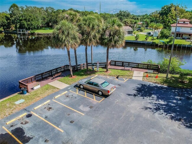 Building Photo - 9001 Tudor Dr