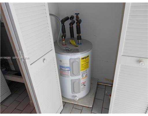 Building Photo - 4131 W 18th Ct