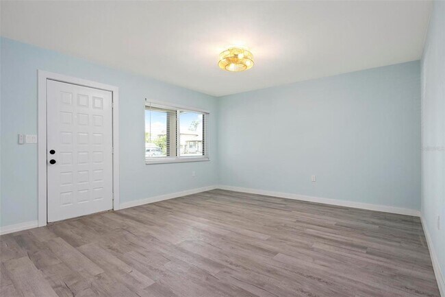 Building Photo - 1258 Barbara Dr