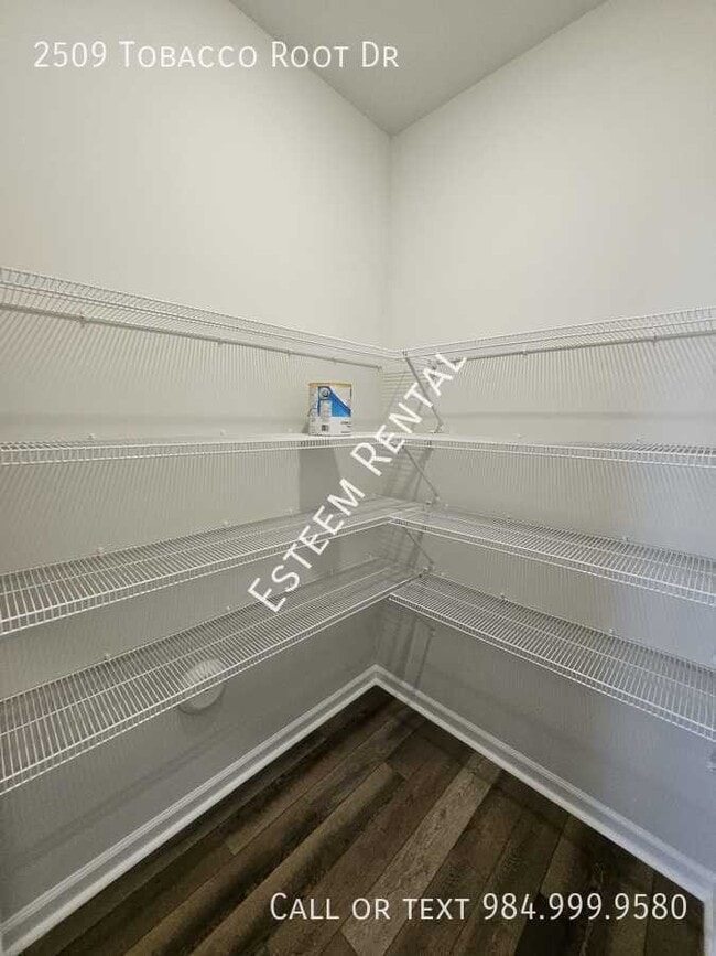 Building Photo - 2509 Tobacco Root Dr