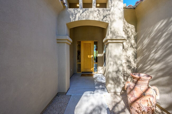 Building Photo - 7410 E Russet Sky Dr