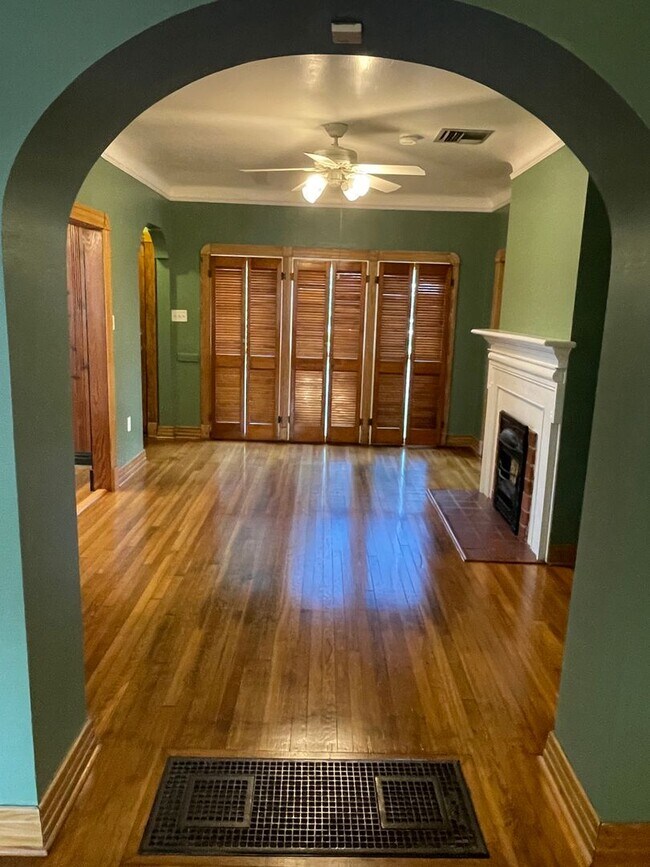 Building Photo - Single Family Home in Quiet Gentilly Neigh...