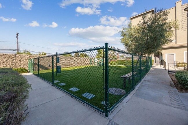 Building Photo - Modern 3-Bedroom Condo in Prime Azusa Loca...