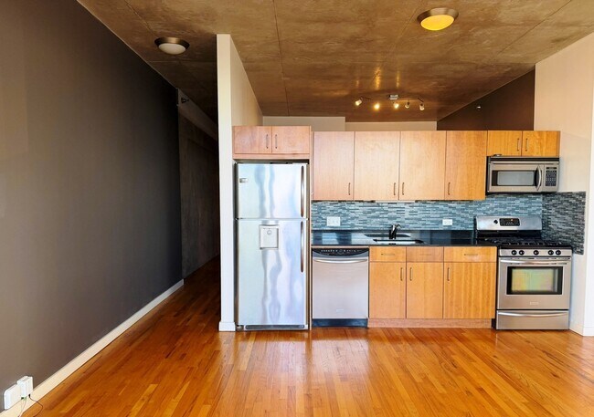 Building Photo - 1720 S Michigan Ave