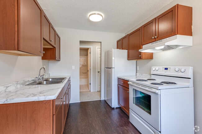 Primary Photo - Parkview Apartments