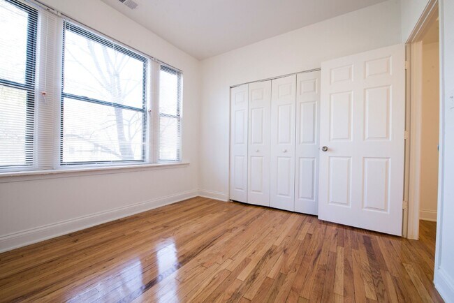 Building Photo - East Garfield Park Apartments