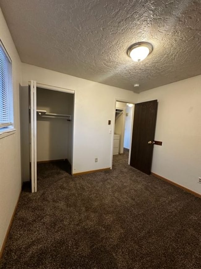 Building Photo - 3724 Billings Dr