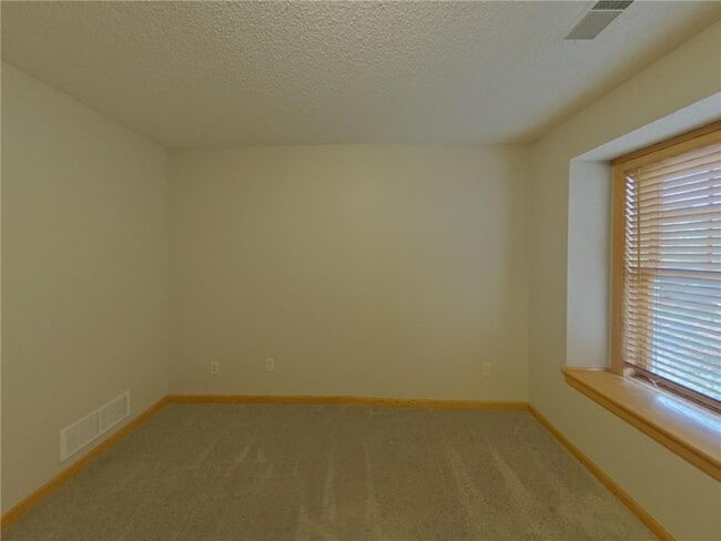 Building Photo - 2661 116th Ave NE