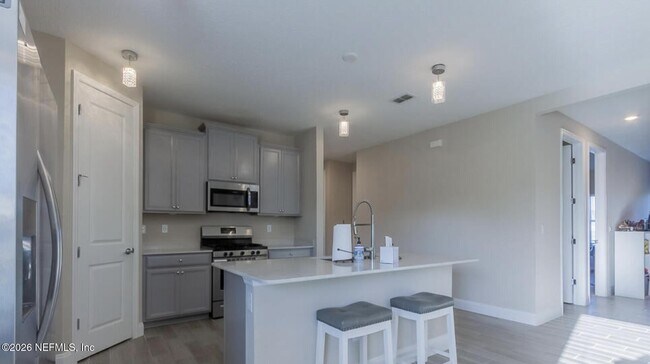 Building Photo - 134 Sadler Ct