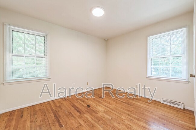 Building Photo - 7024 Milport Pl