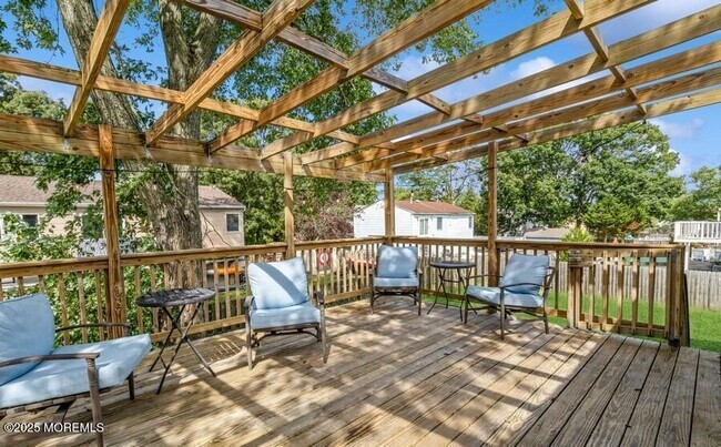 Building Photo - 24 Layton Ave