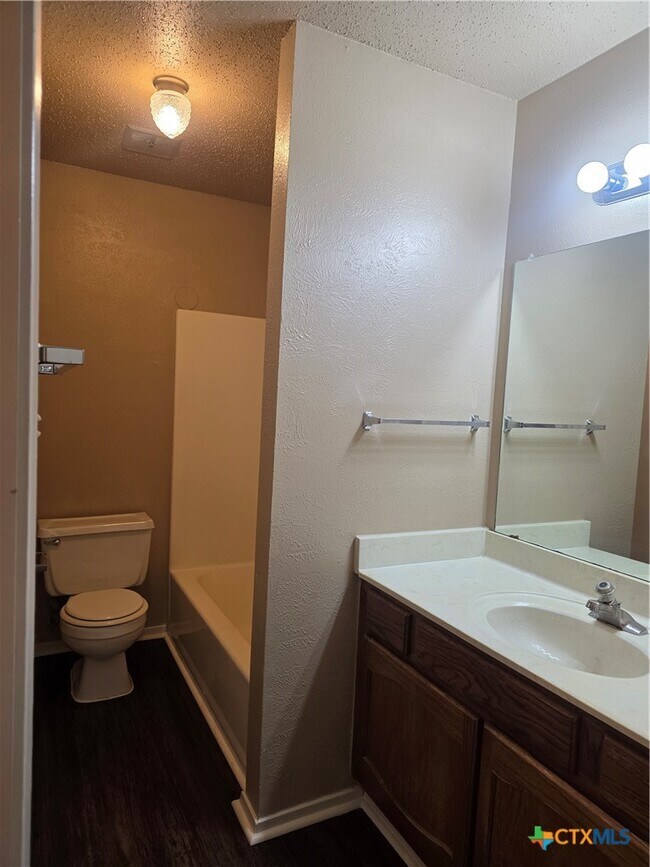 Building Photo - 5226 Davy Crockett