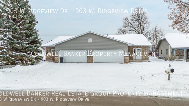 Building Photo - 903 W Ridgeview Dr