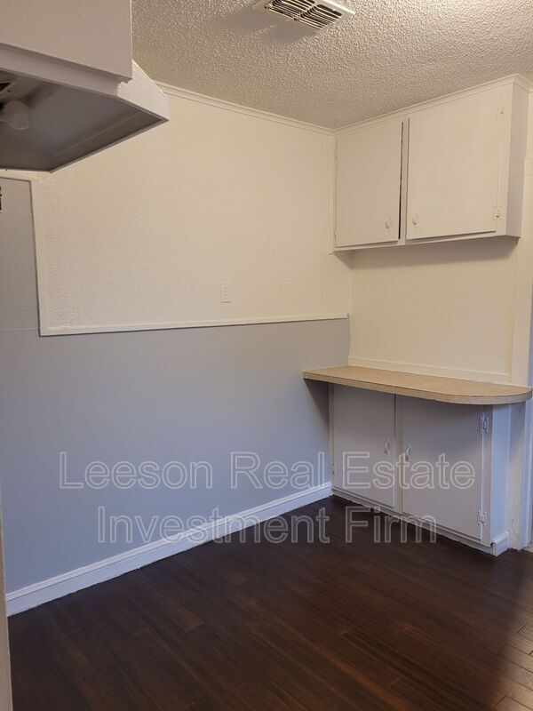 Building Photo - 3603 Darien St