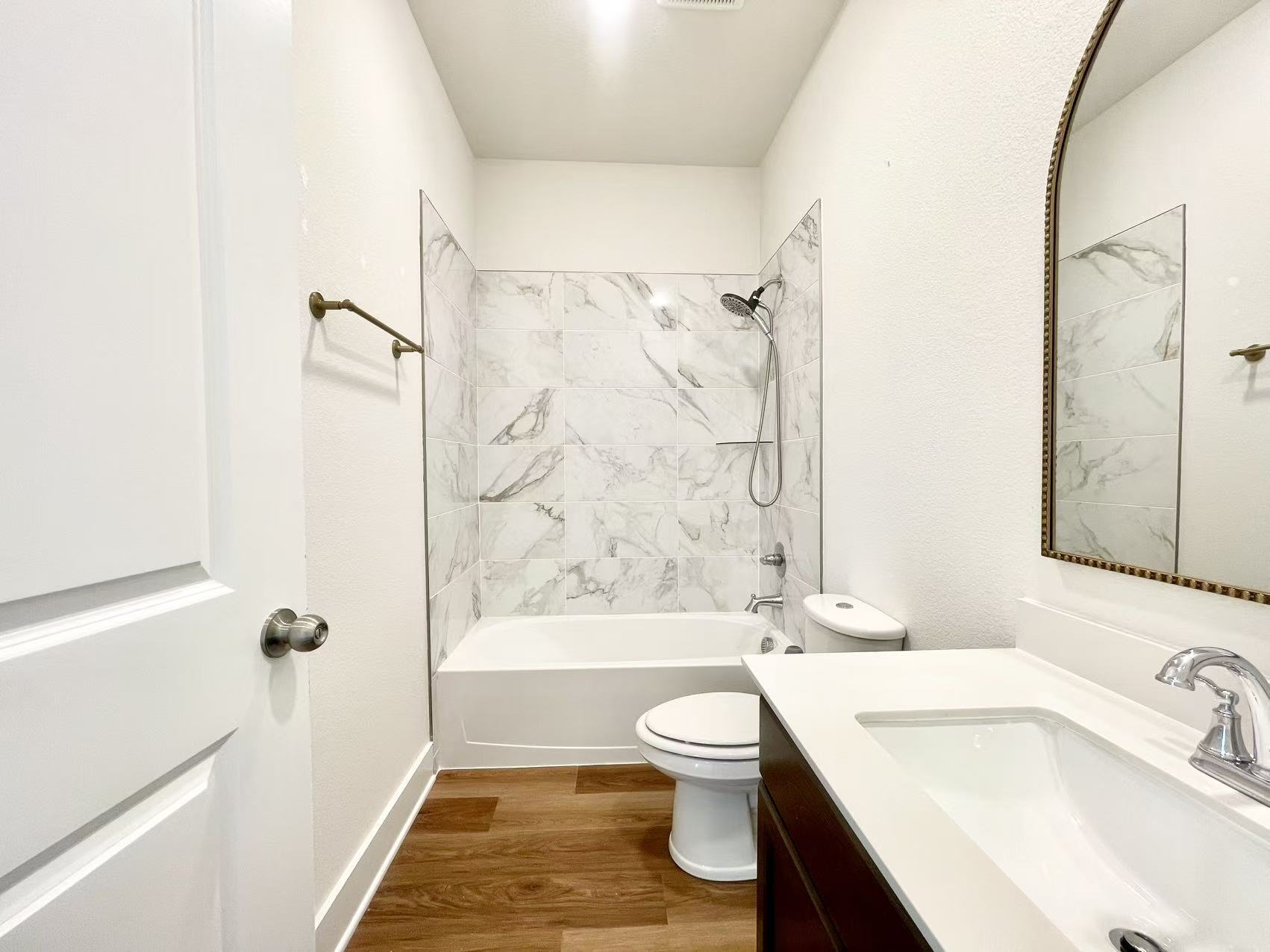 Building Photo - 3320 Eddington Dr